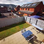 3Br Cosy Modern Stay